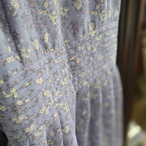 Darling Pintuck Purple Floral Vintage Dress - Picture 5 of 9